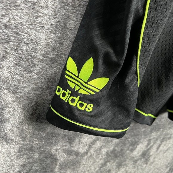OKC Thunder Adidas NBA Basketball Shorts Black Neon Green Medium Limited Edition - Picture 3 of 12